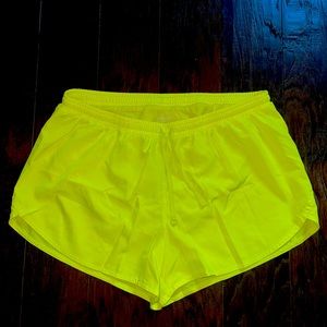 Women’s Large Old Navy dolphin hem running shorts